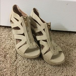 Nude wedges size 7